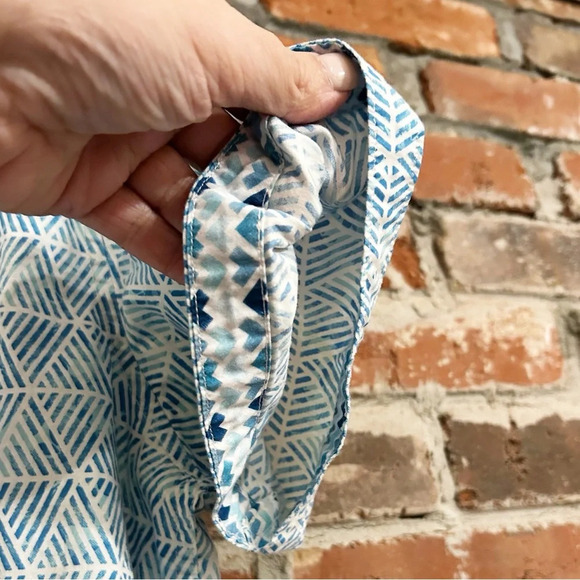 Robert Graham Geometric Patterned Classic Fit Size XL - Picture 11 of 11